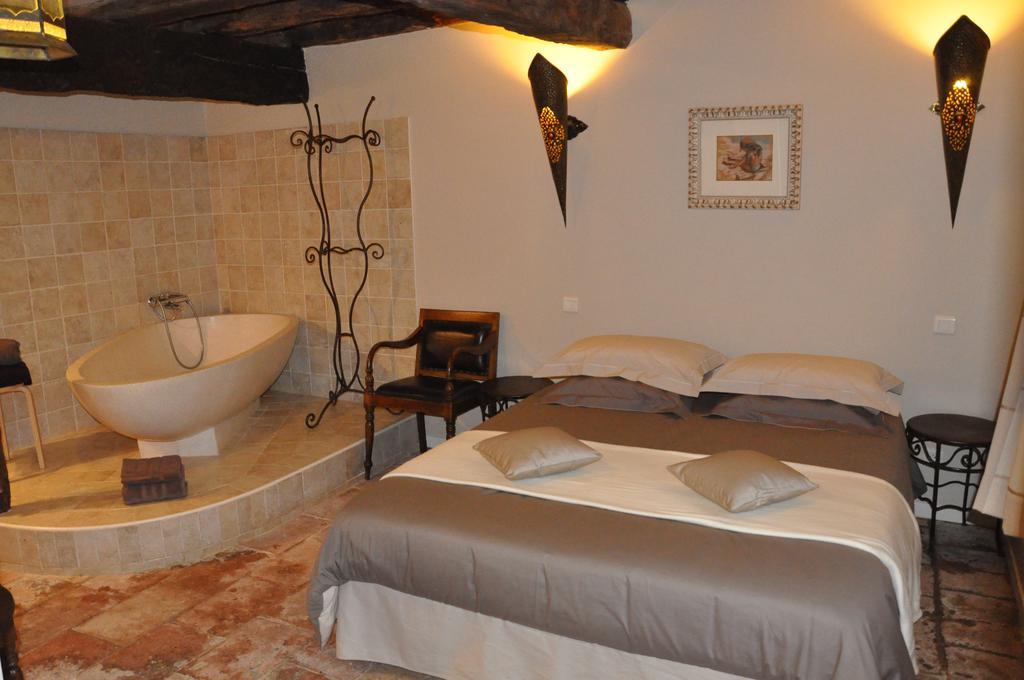 Bed and Breakfast Le Lac De Crivito Caraman Номер фото