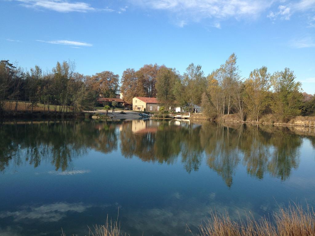 Bed and Breakfast Le Lac De Crivito Caraman Екстер'єр фото